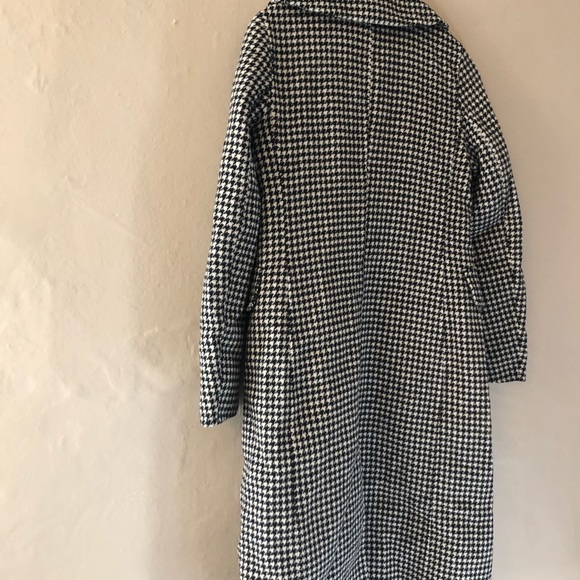 Belle & Bloom 100% wool long houndstooth coat size small - Picture 9 of 16